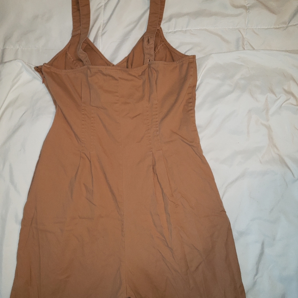 Universal Thread Camel Color Jumper Size 6 - image 5